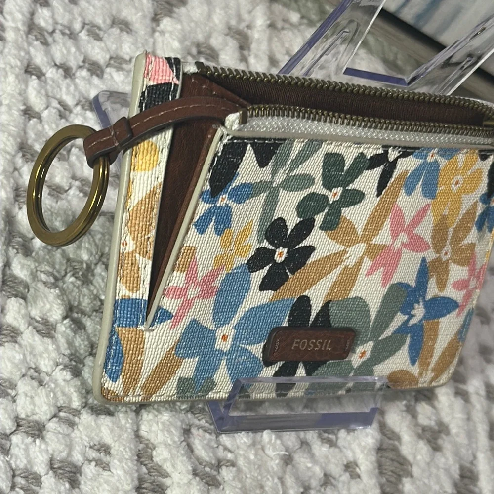 Fossil Women's Logan Faux Leather Wallet Slim Minimalist Zip Card Keychain NWOT - Picture 3 of 12